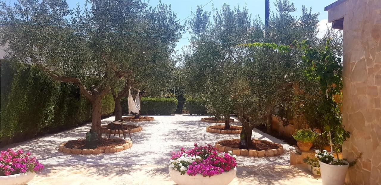 I Cinque Trulli With Swimming Pool Villa Martina Franca Exteriör bild
